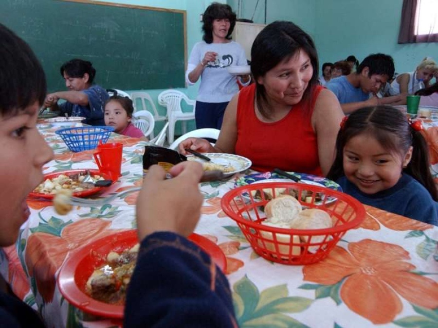 Indignante: el gobierno de Vidal redujo el cupo para comedores escolares, y denuncian persecución
