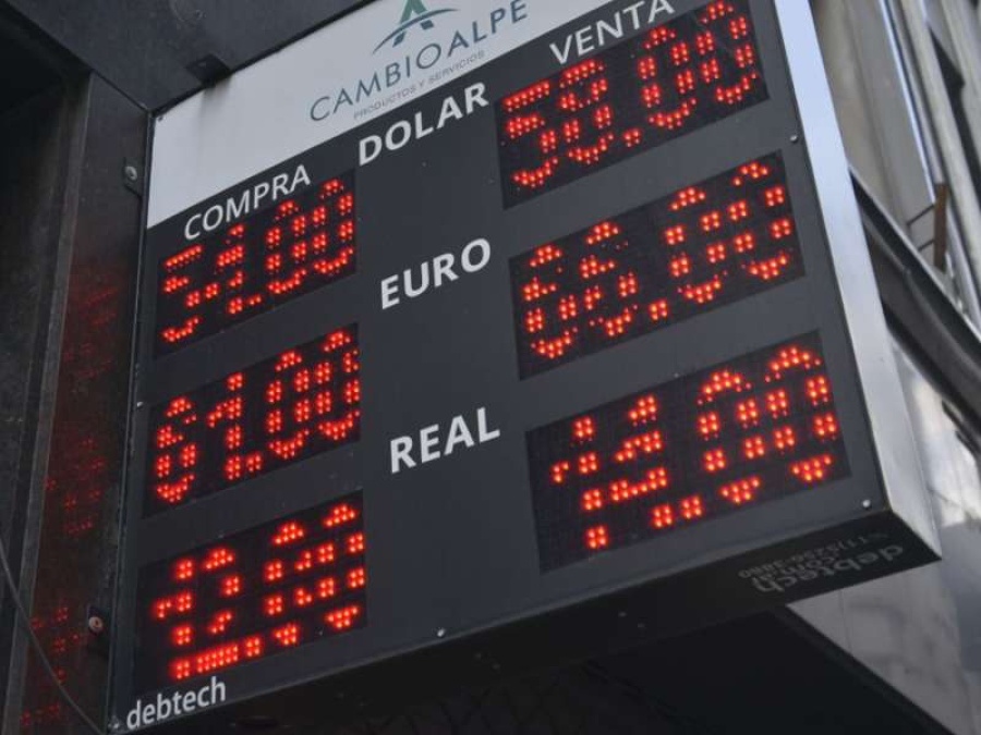 China devaluó y el Banco Central argentino vigila de cerca al dólar