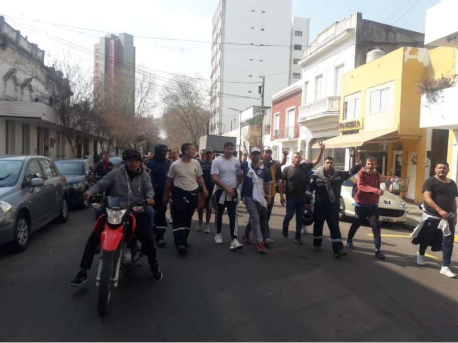 Tras la represión en YPF, los trabajadores agredidos denunciaron los hechos