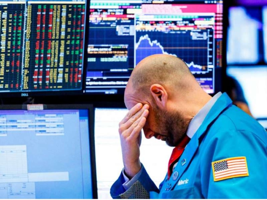 En otro día ”negro” para las finanzas, el Riesgo País se acercó a 2.000 puntos