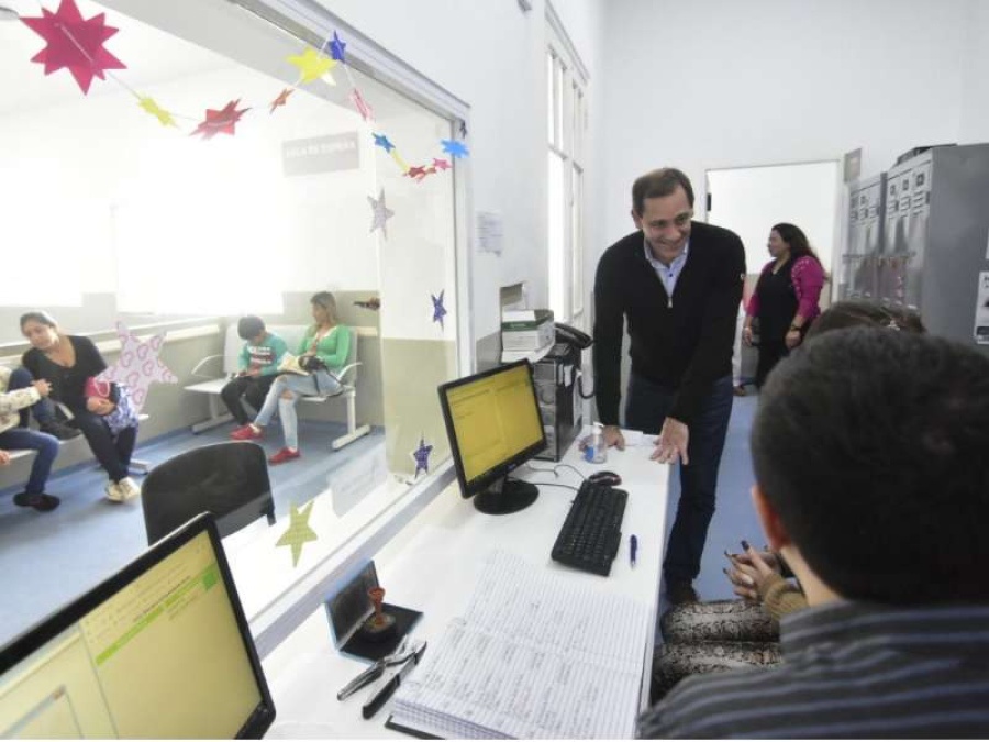 Garro visitó las obras del renovado Hospital ‘Elina de la Serna’: ”Ahora hay un Estado que está donde tiene que estar, dando las respuestas que los vecinos necesitan”