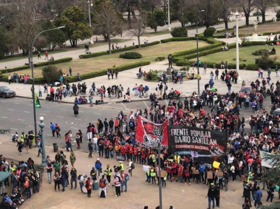 Cooperativistas intentaron tomar el Palacio Municipal y dos personas resultaron heridas