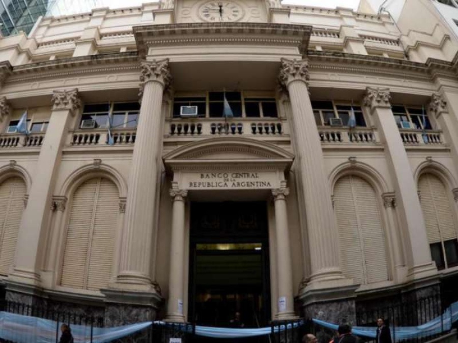 El Banco Central limitó el giro de utilidades de los bancos al exterior