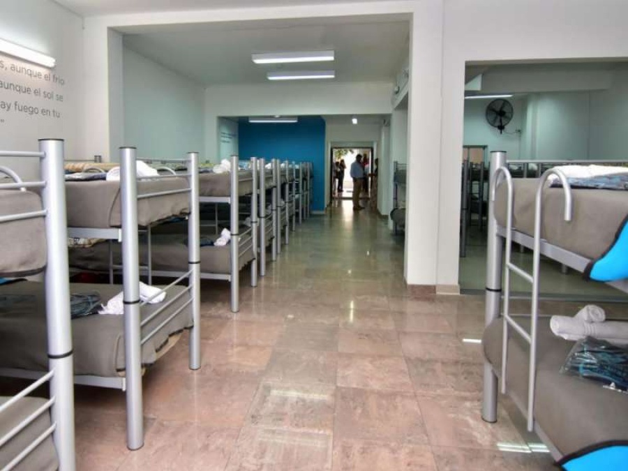 Volvió el frío a La Plata y el municipio reforzó la asistencia a personas en situación de calle