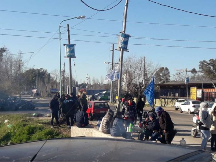 Denunciaron otros 70 despidos en AESA y la intervención de la UOCRA fracasó en el apriete a trabajadores 