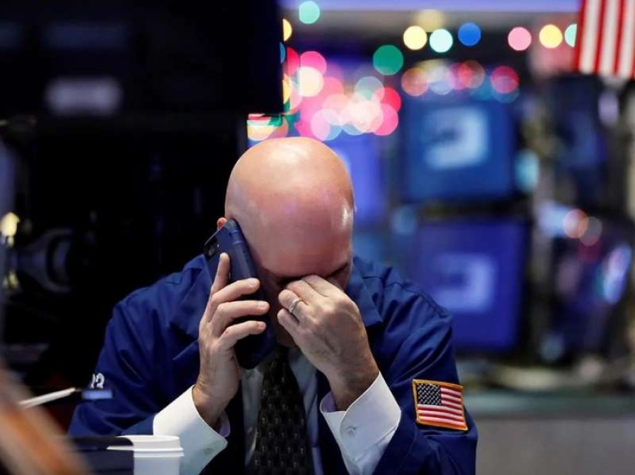 El Riesgo país registra una leve baja, pero se mantiene por encima de los 2.500 puntos básicos