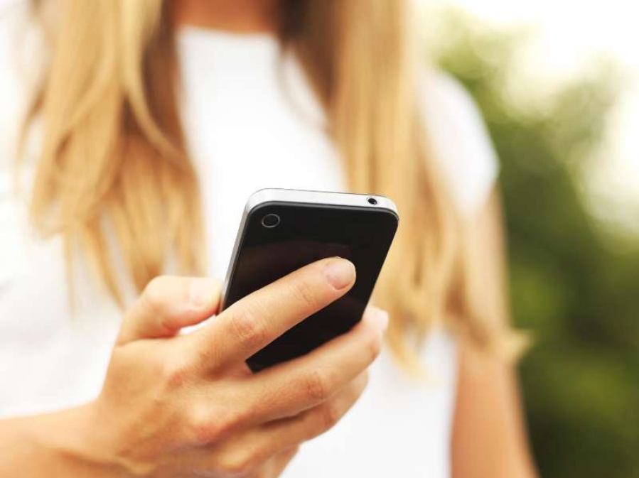 Escribirle mucho a tu pareja podría perjudicar la relación