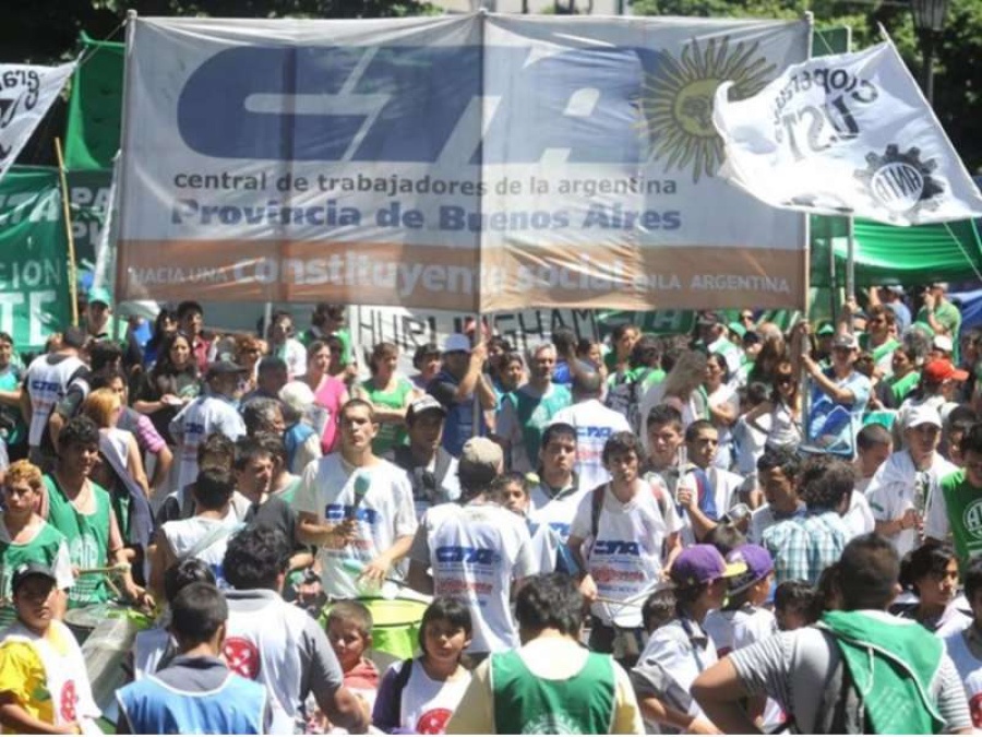 Trabajadores estatales realizan un paro nacional con movilización en todo el país