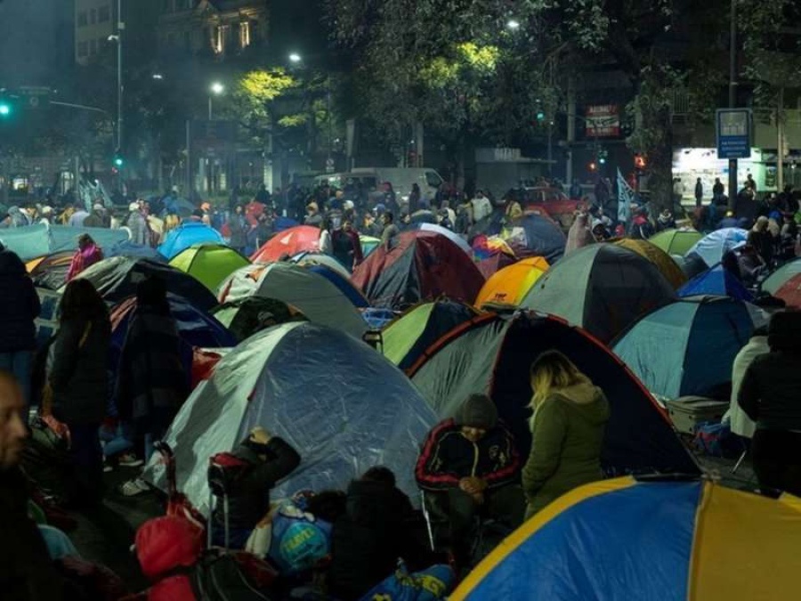 Los movimientos sociales levantarán la protesta este mediodía