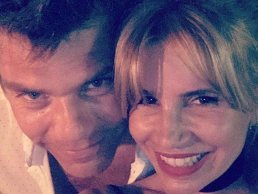 Flor Peña le ”copió” la foto ”hot” a Pampita con su novio