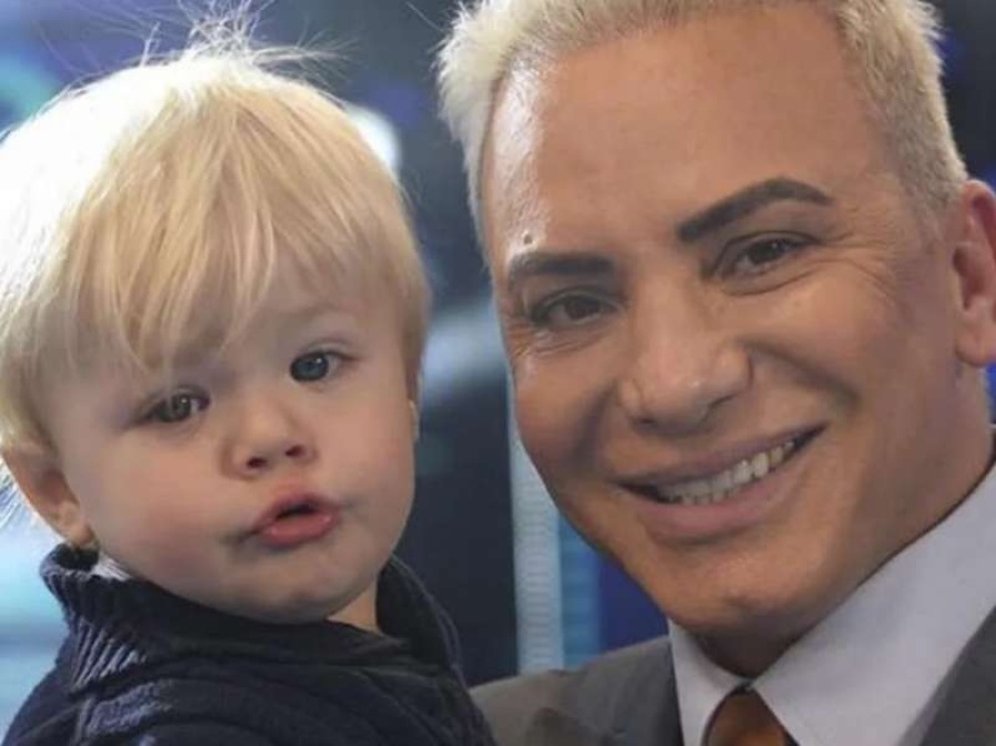 Flavio Mendoza disfrazó a su hijito y mostró todas las fotos