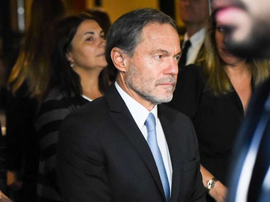 Gustavo Ferrari comprará 4 millones de pesos en chorizos a una empresa procesada en el 2008