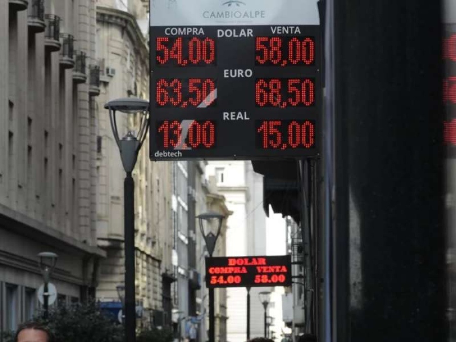 El dólar ”contado con liqui” ya cotiza en los 72 pesos