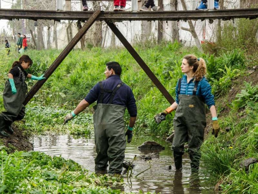 Vecinos y ambientalistas volverán a limpiar el arroyo Pérez de La Plata y convocan a la comunidad