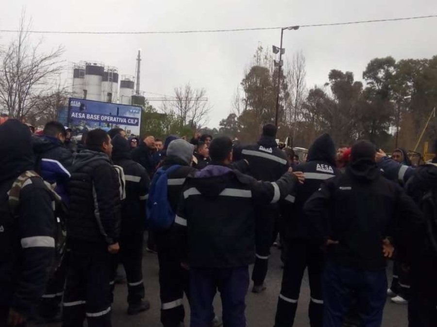 UOCRA: YPF no permitió el ingreso de los 900 reincorporados y recrudece el conflicto en AESA