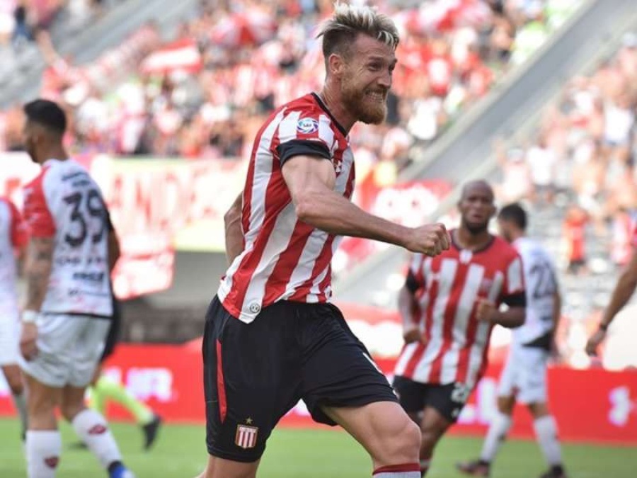 Milito no confirmó el equipo, pero jugarían los uruguayos Castro y García