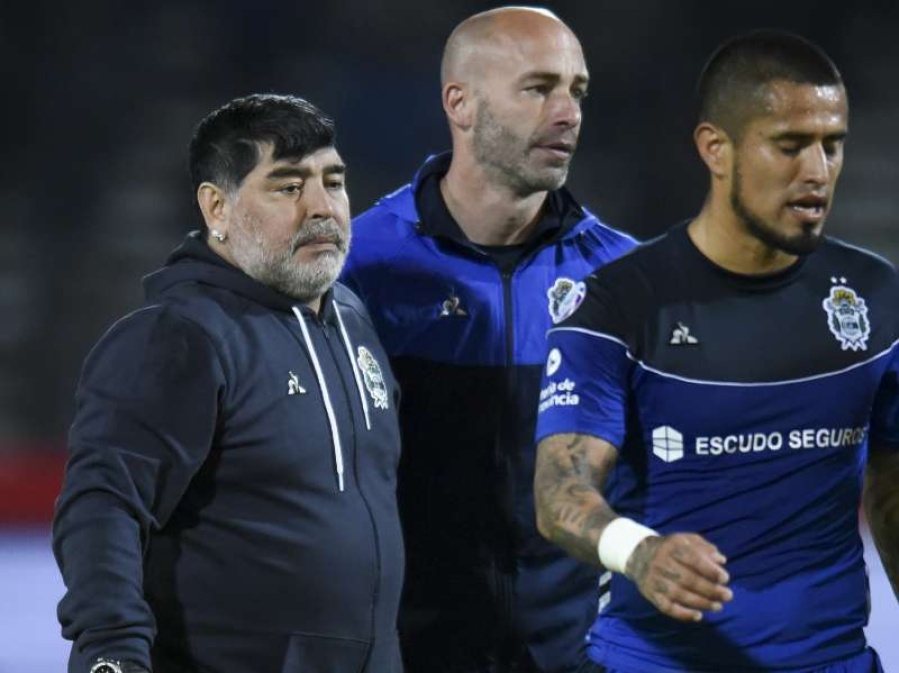 Maradona: ”Mastrángelo nació malo, es malo y va a morir malo”