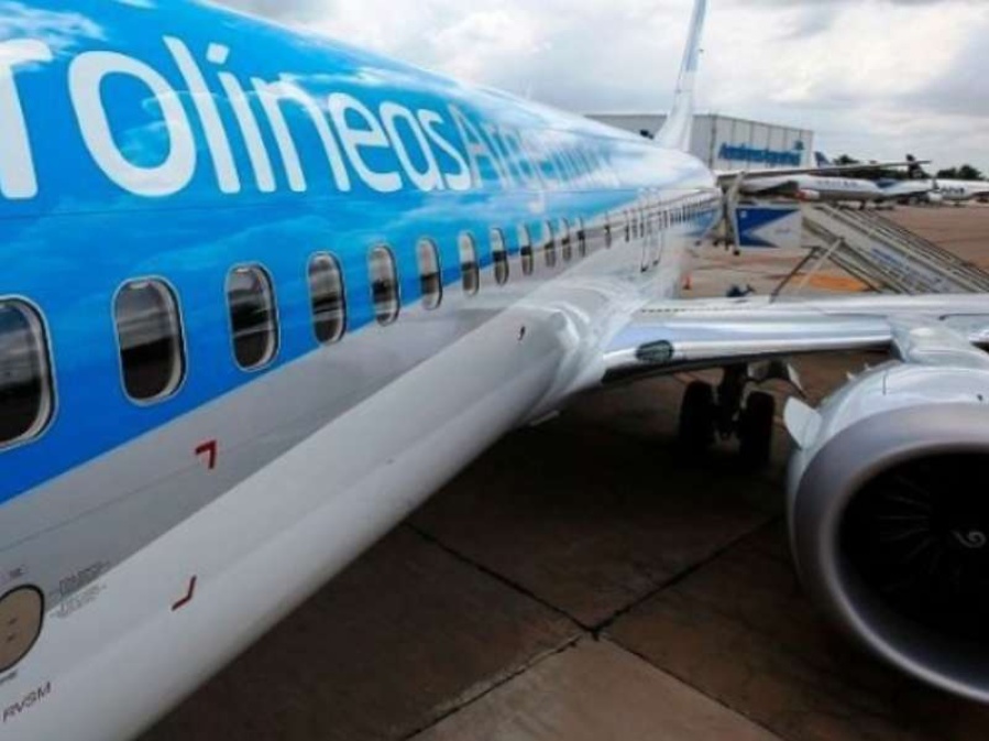Los pilotos de Aerolíneas Argentinas y Austral anunciaron un paro total de 48 horas