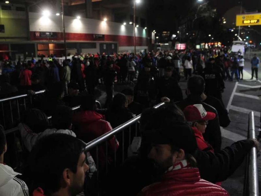 Murió un hincha de River antes de que comience el partido