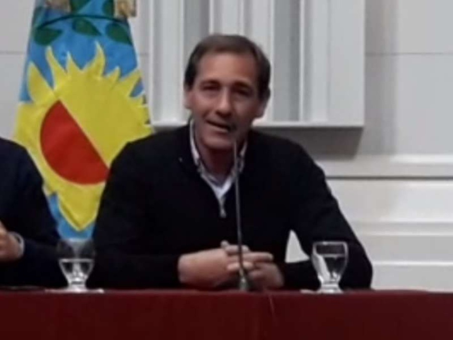 Garro presentó la entrega de impresoras 3D, drones y software para 23 escuelas de La Plata