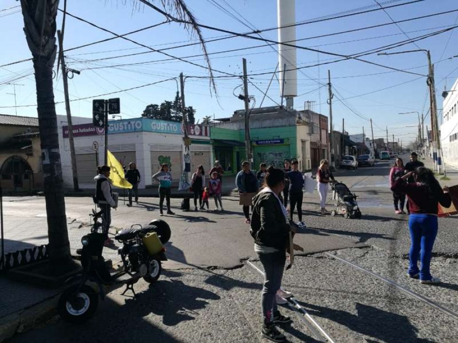 Denunciaron a Sánchez Zinny y suspendieron las clases en un jardín platense por falta de garantía sanitaria