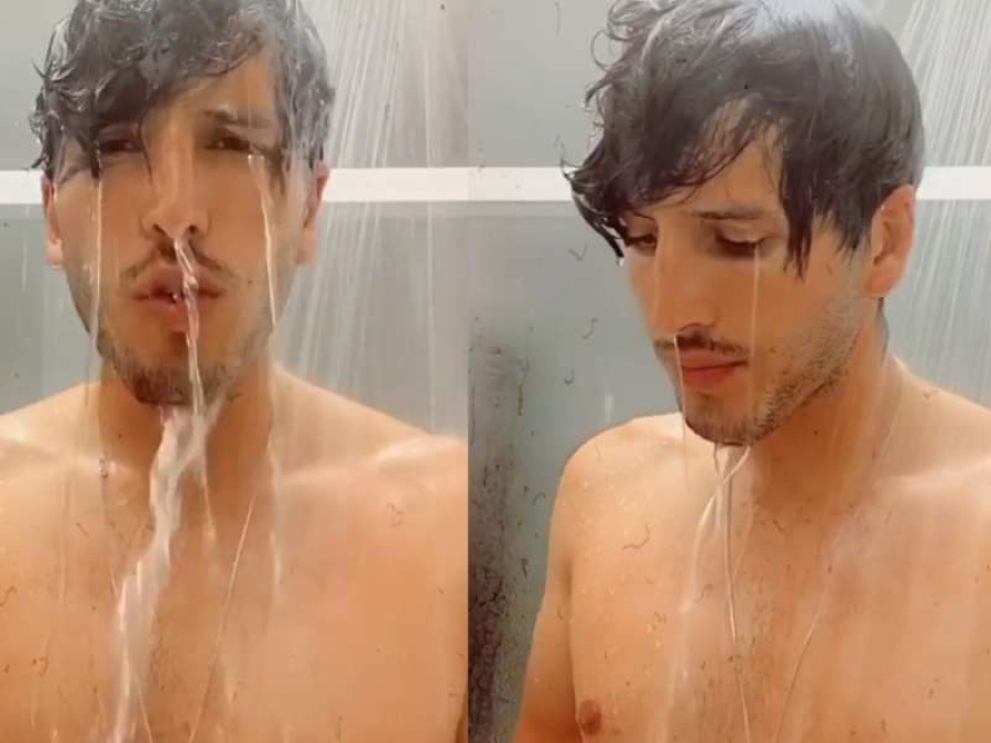 Sebastian Yatra se filmó... ¡adentro de la ducha!