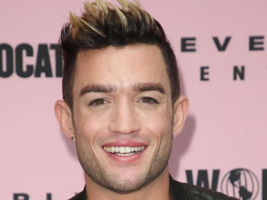 Un cantante de 34 años murió por coronavirus