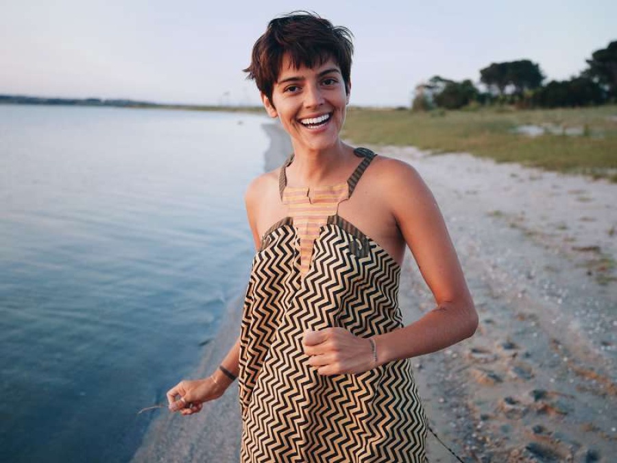 Calu Rivero y sus amigas bailaron desnudas en la orilla del mar... ¡y hay foto!