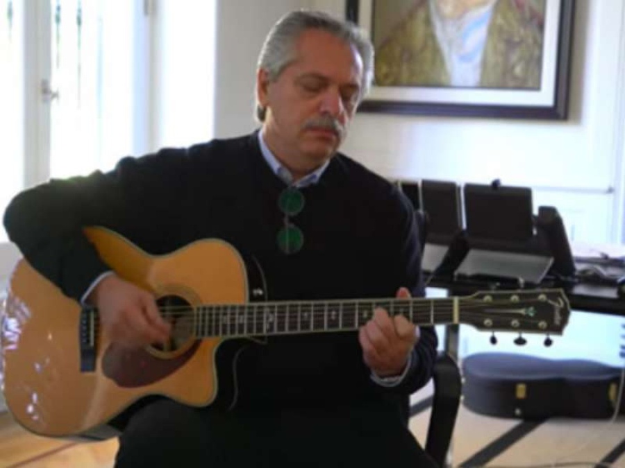 Alberto Fernández le compuso y cantó una una canción al baterista fallecido de los Súper Ratones