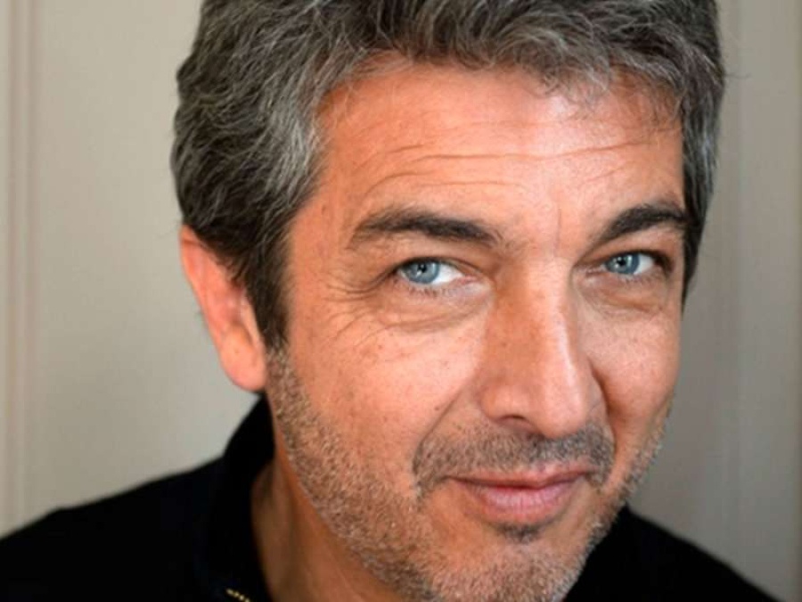 Ricardo Darín ayudó a cocinar viandas para personas en situación de calle