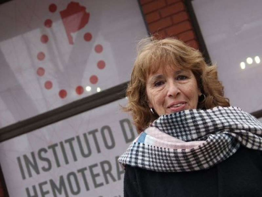 Instauraron el ”Día del donante de plasma”, en homenaje a Nora Etchenique, directora fallecida del Instituto de Hemoterapia