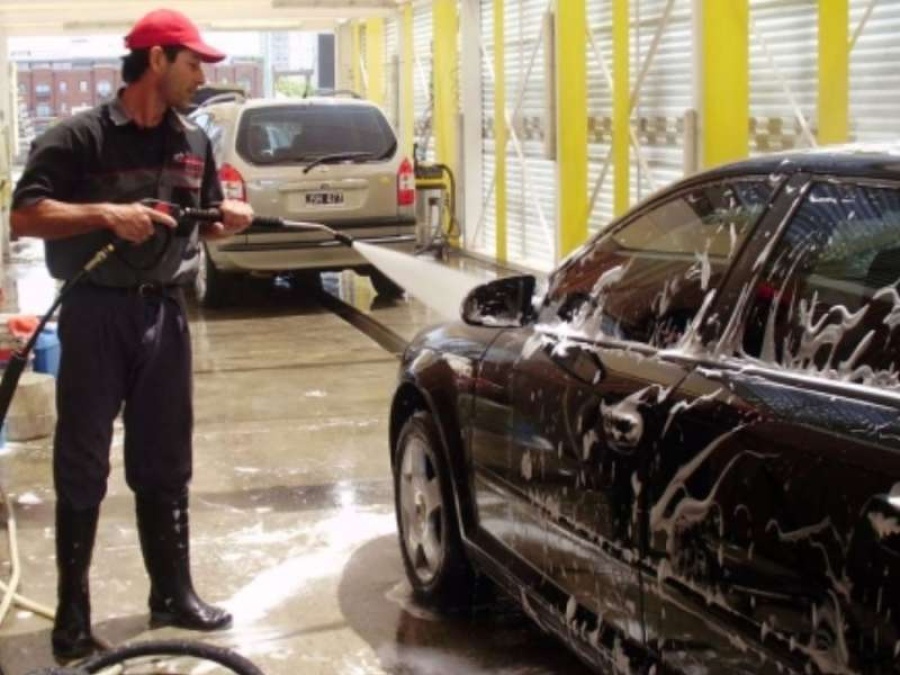 No podrán abrir lavaderos de autos en la provincia de Buenos Aires