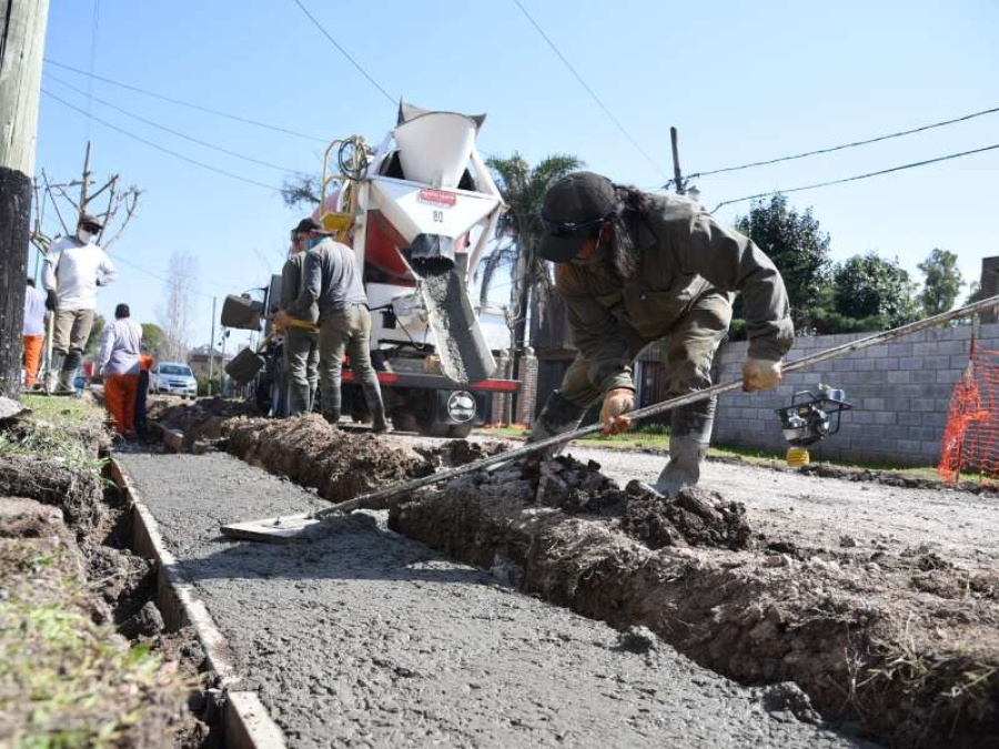 Gracias a los fondos del Gobierno Nacional, La Plata reactivó la obra pública y Garro la celebró
