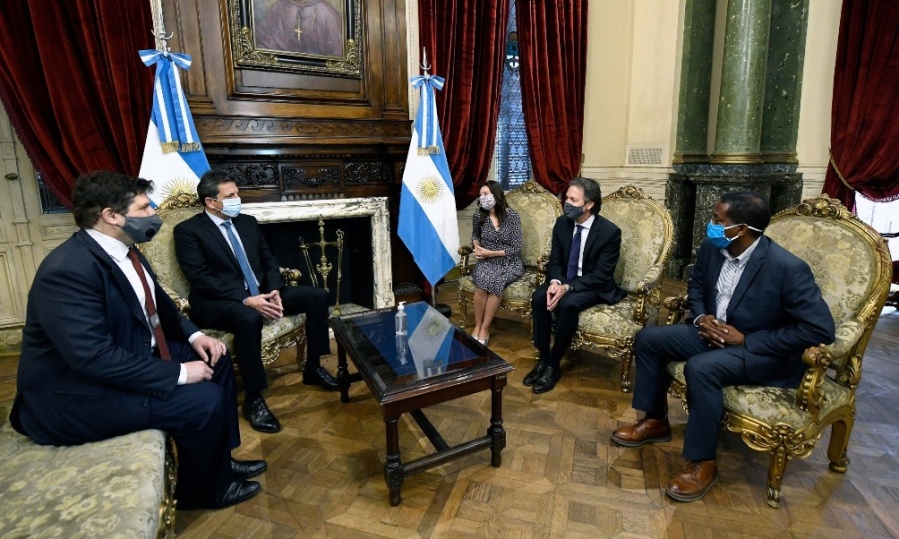 Massa se reunió con la misión del FMI: ”Buscaremos consensos para asegurar los acuerdos que la Argentina asuma”