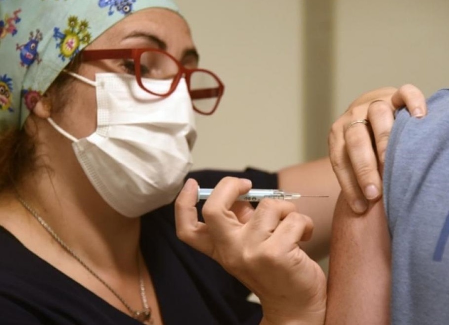 El Gobierno ratificó que el plan de vacunación contra el COVID-19 contempla más de 51 millones de dosis