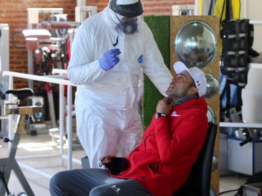 Estudiantes aguarda por los resultados de los hisopados y el amistoso 