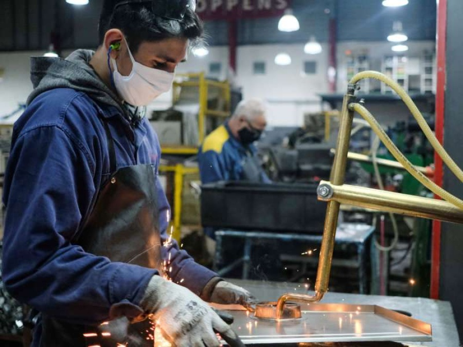 El Gobierno extendió hasta el 30 de noviembre la prohibición de los despidos