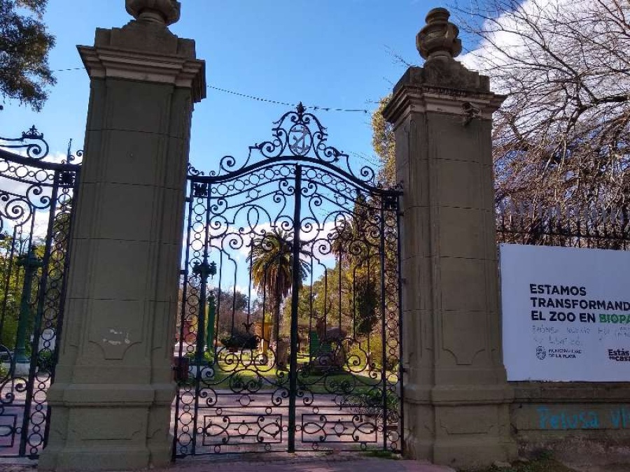 Un joven ingresó al Zoo de La Plata por la noche, hizo ruidos y no pudo escapar
