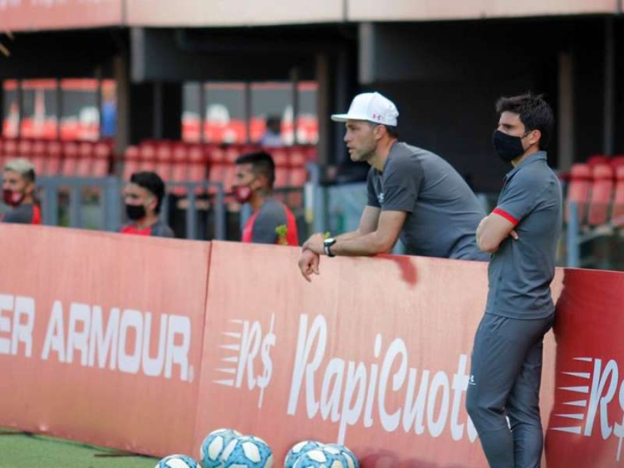 Estudiantes vuelve a trabajar con mucho para mejorar 