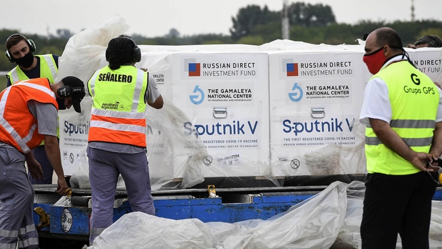 Llegó un nuevo vuelo de Aerolíneas Argentinas con 500.000 dosis de la vacuna Sputnik V