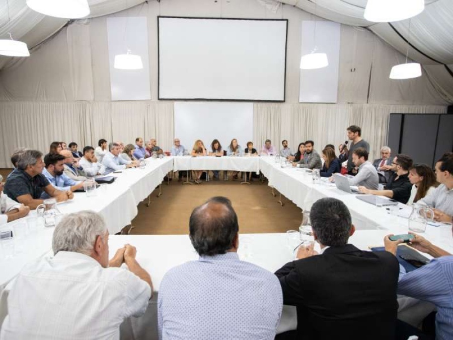 Provincia hará esta tarde su segunda oferta a los trabajadores estatales: los gremios vienen de rechazar un 10% de aumento