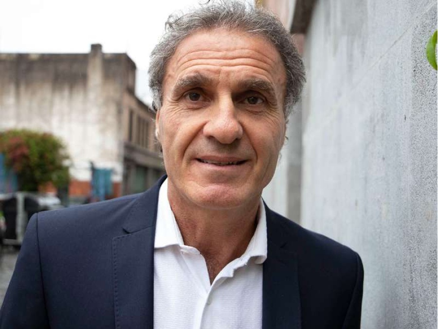 Oscar Ruggeri tomó un café con un amigo y se contagió de COVID-19 