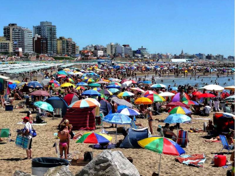 Temporada de verano: por el COVID-19 se prohibirá el uso los aires acondicionados en los alojamientos 