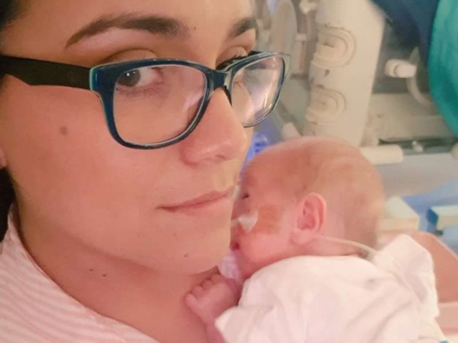 El ”hilo” de la neonatóloga que emocionó al mundo: ”Hay bebés que en 7 meses no han visto ni a su mamá”