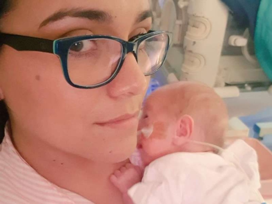 El ”hilo” de la neonatóloga que emocionó al mundo: ”Hay bebés que en 7 meses no han visto ni a su mamá”