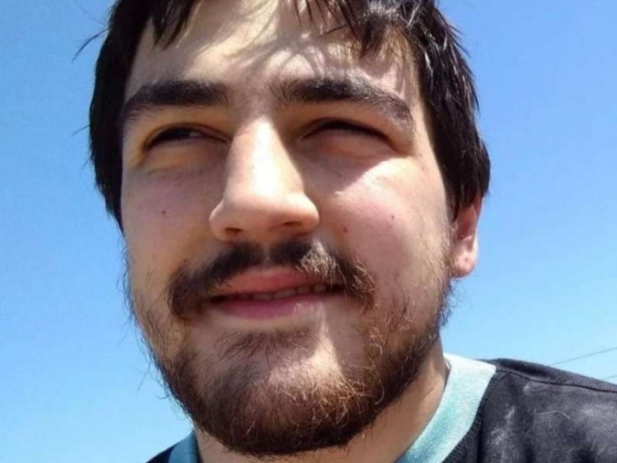 Viajaba en micro de Berisso a La Plata y nunca llegó a su trabajo: lo buscan desesperados 