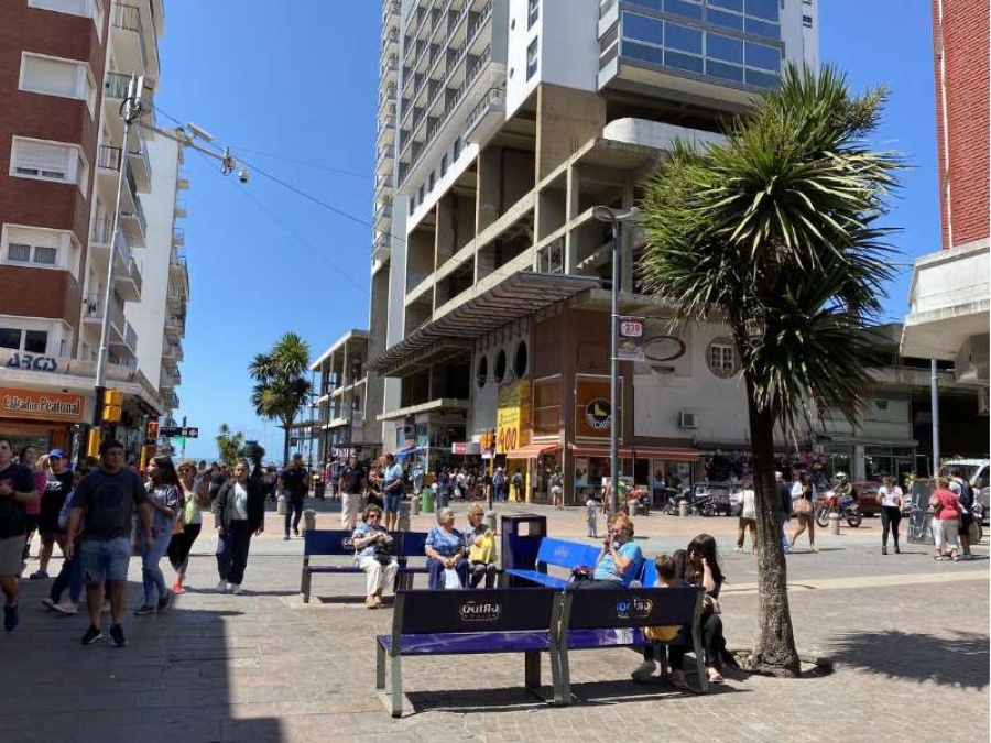 Verano 2021: Los turistas que vayan a Mar del Plata no podrán hacer reuniones en los edificios