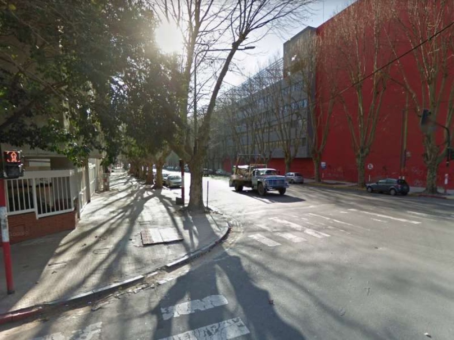 Robaron frente al estadio de Estudiantes de La Plata y un menor fue demorado