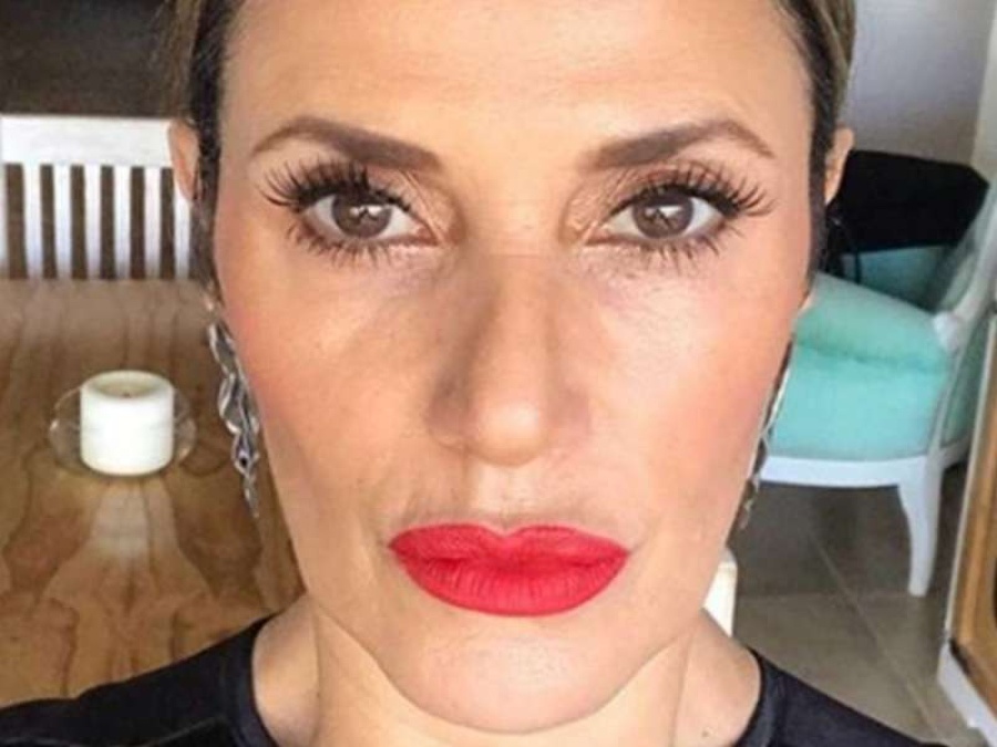 María Fernanda Callejón se tiró a la pileta y ”calentó” las redes 