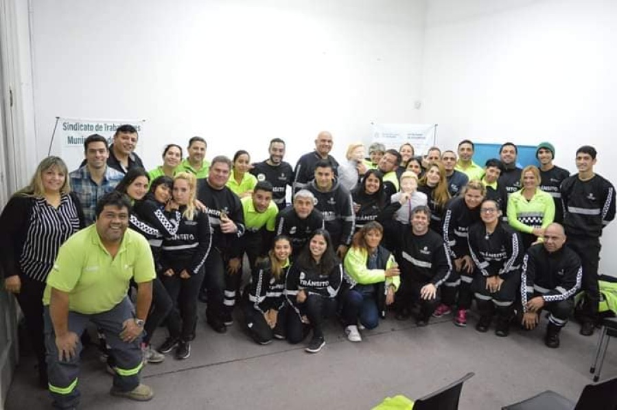 Es el Día del Trabajador Municipal y en La Plata celebran las 2100 nuevas plantas permanentes